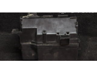 Pojistková skříňka 63564138 Nissan NP300 2006