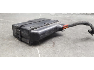 Блок предохранителей  8200220647   Renault Clio III    