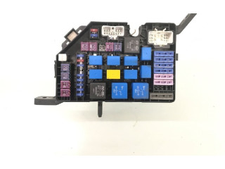 Pojistková skříňka 912302E031, 912102E000 Hyundai Tucson JM 2007