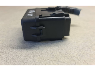   Pojistková skříňka 8266260380   Toyota Land Cruiser (J150) 2012