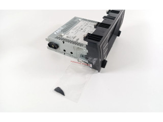 Радио/ проигрыватель CD/DVD / навигация 6V0035871 Skoda Fabia Mk3 (NJ)