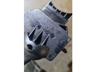 Ручка стеклоочистителей 17D770   Volvo V50