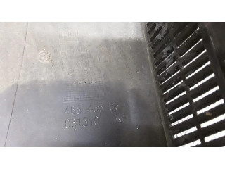 Задний фонарь правый 468435664 Opel Meriva A 2003-2010 года