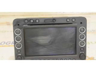 Радио/ проигрыватель CD/DVD / навигация