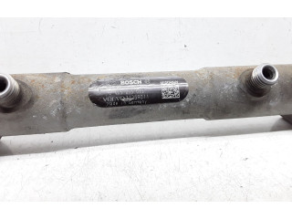 Топливная рампа 30777576, 0281002712   Volvo V70  