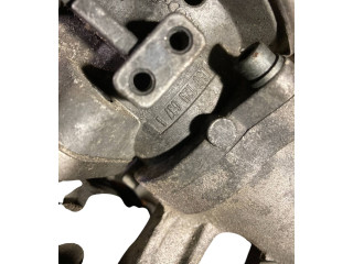 Топливная рампа 038129713J, 038129637B   Audi A3 S3 8L  