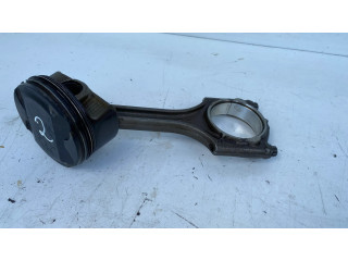 Поршень с шатуном Volvo V40 для бензинового двигателя 1.5