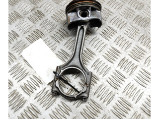 Поршень B 4204 T47 32298424, 31401957 Volvo XC40