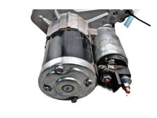 Стартер     233000557R, M000TD0372ZE    Dacia Sandero 