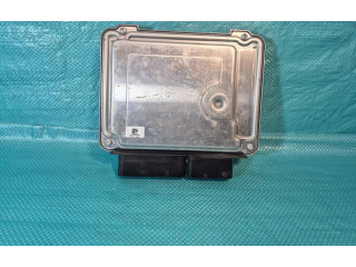 Řídící jednotka 03G906021PH, 0281014101 Volkswagen Caddy 2010