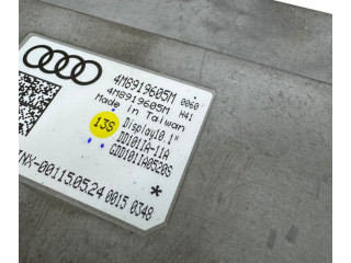 Экран/ дисплей / маленький экран 4M8919605M Audi Q8