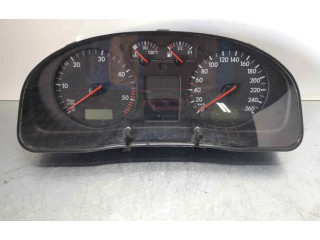 Přístrojová deska Volkswagen PASSAT 3B0920822A