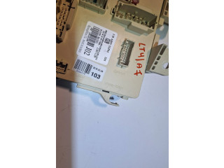 Vstřikovací lišta 91950B1221 Hyundai Genesis