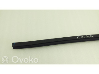 Задний уплотнительная резина (у стекла)