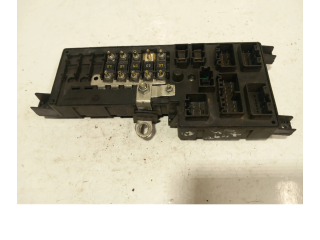 Блок предохранителей 8678449, 518826003   Volvo XC90    