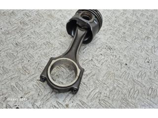 Поршень с шатуном Land Rover Freelander 2 - LR2