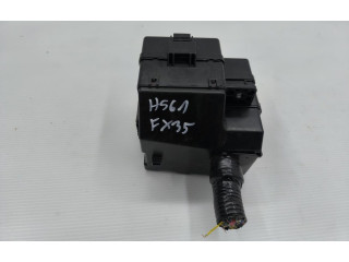 Pojistková skříňka Infiniti FX 2012