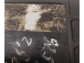 Блок управления двигателем Блок управления 023906024T Volkswagen Transporter - Caravelle T4