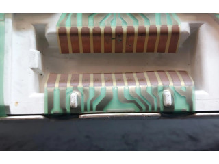 Спидометр (приборный щиток)     81117906    Opel Tigra A 