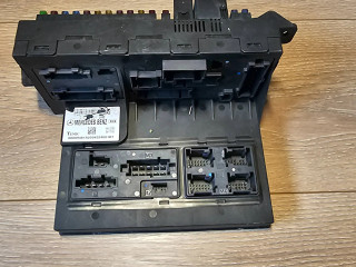 Pojistková skříňka 00009481A, 2204524001B7 Mercedes-Benz E W211 2002