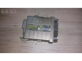 Блок управления двигателя 0285007032, 811907383b  71816758  810   Volkswagen Golf II