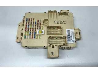 Блок предохранителей 91950A2150   KIA Ceed    