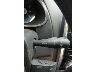 Включатель скорости стеклоочистителей    Renault Clio IV