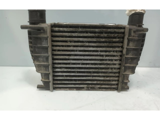 Интеркулер 8200471885B Renault Clio III