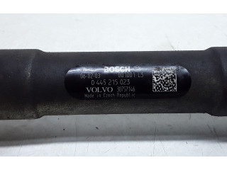 Топливная рампа 30750409, 0445215023   Volvo V70  