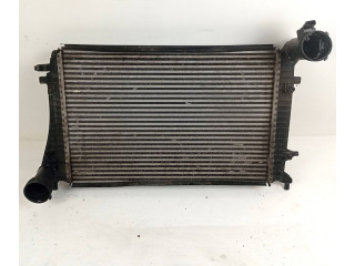 Интеркулер 1K0145803F, 0281002399 Volkswagen Caddy