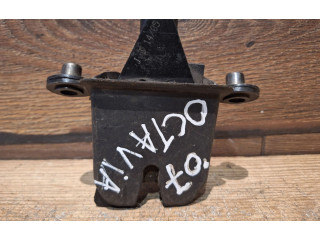 Замок багажника 1Z5827501C, BN3CZ Skoda Octavia Mk2 (1Z) 2004 - 2013 года