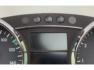 Панель приборов A2515408047   Mercedes-Benz R W251       