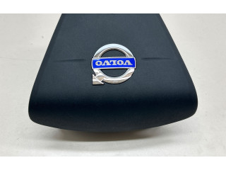 Подушка безопасности водителя 34116424A, P31389510 Volvo V70