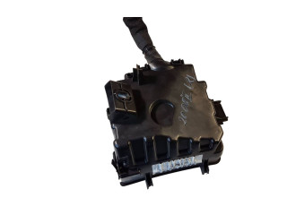 Блок предохранителей 9824510780, 9826717980 Peugeot 2008 II