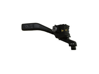 Ручка поворотов/ фонарей 1k0953513e Skoda Octavia Mk2 (1Z)
