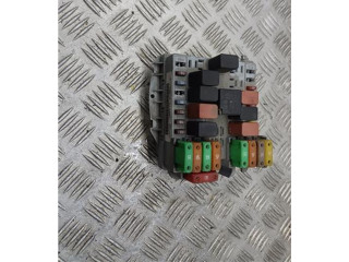 Блок предохранителей 51799849, 51799849 Fiat Linea