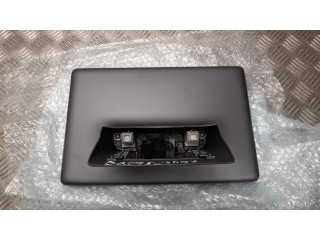 Дисплей 151677900C Tesla Model Y