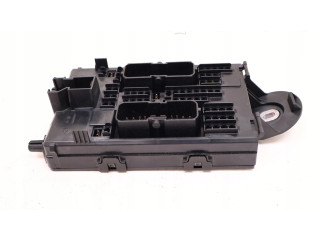 Блок предохранителей  31682732   Volvo XC90    