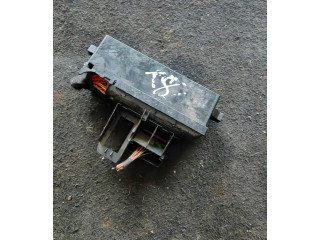   Pojistková skříňka    Volkswagen Tiguan 2011