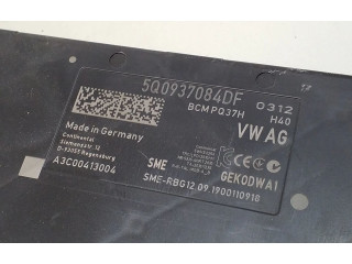 Комфортный модуль 5Q0937084DF   Skoda Octavia Mk3 (5E)    