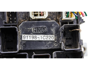 Блок предохранителей 911981c220 Hyundai Getz