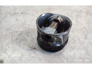  Поршень    Nissan X-Trail T30  