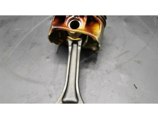 Píst A2701917 Mercedes-Benz CLA C117 X117 W117 pro benzínový motor 2.0 270920