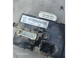 Блок комфорта 281127697A, 01365303   Renault Trafic II (X83)   