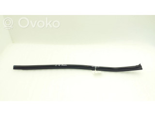 Задний уплотнительная резина (у стекла)