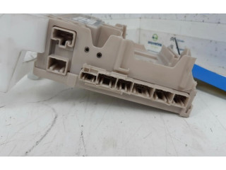 Ящик предохранителей (комплект) B000984080, 827300H030   Peugeot 108       