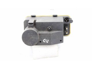 Pojistková skříňka Вакуумный насос центрально замка 0008000948, 0132006309 Mercedes-Benz E W124 1995