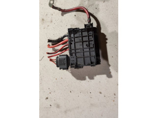 Блок предохранителей 1J0937550 Skoda Octavia Mk1 (1U)