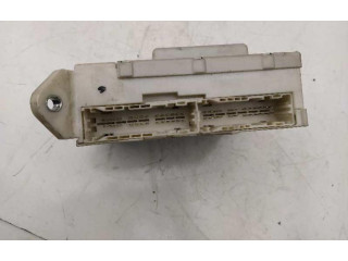 Блок предохранителей 8273053020   Lexus IS 200-300    