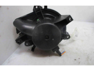 Вентилятор печки 71735484, 21803813 Fiat Grande Punto